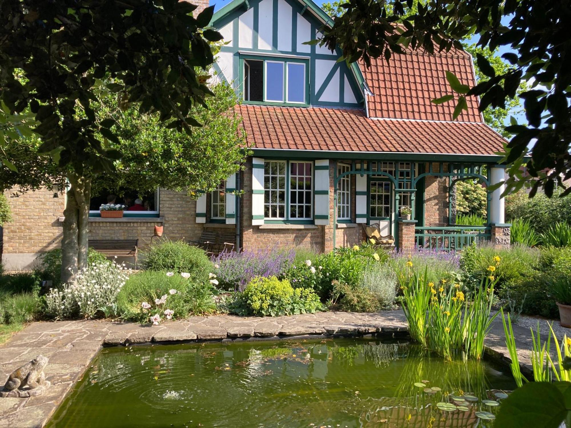 Bed & Breakfast Tree & B Bruges